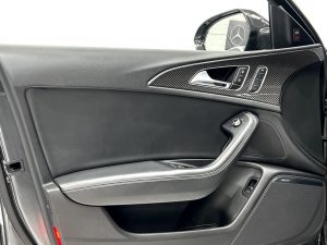 AUDI RS6 Avant 4.0 TFSI quattro tiptronic (46)